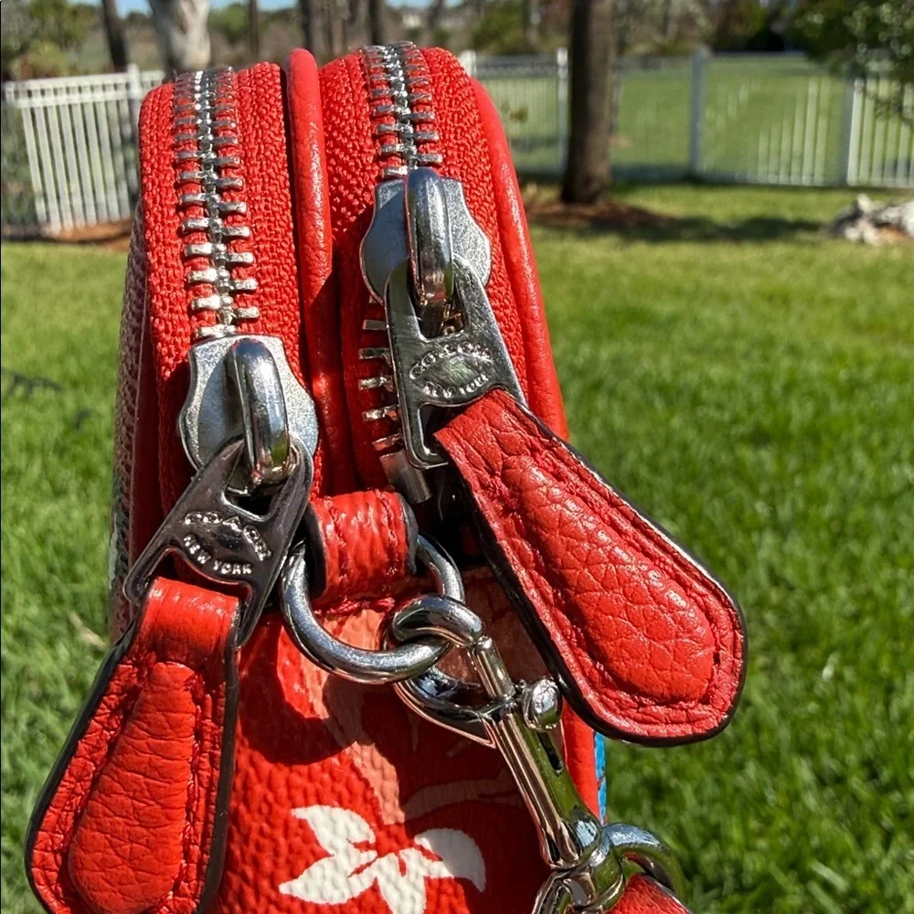 Coach Pebbled Leather Small Crossbody Pouch Wristlet Bag Purse - Wildflower